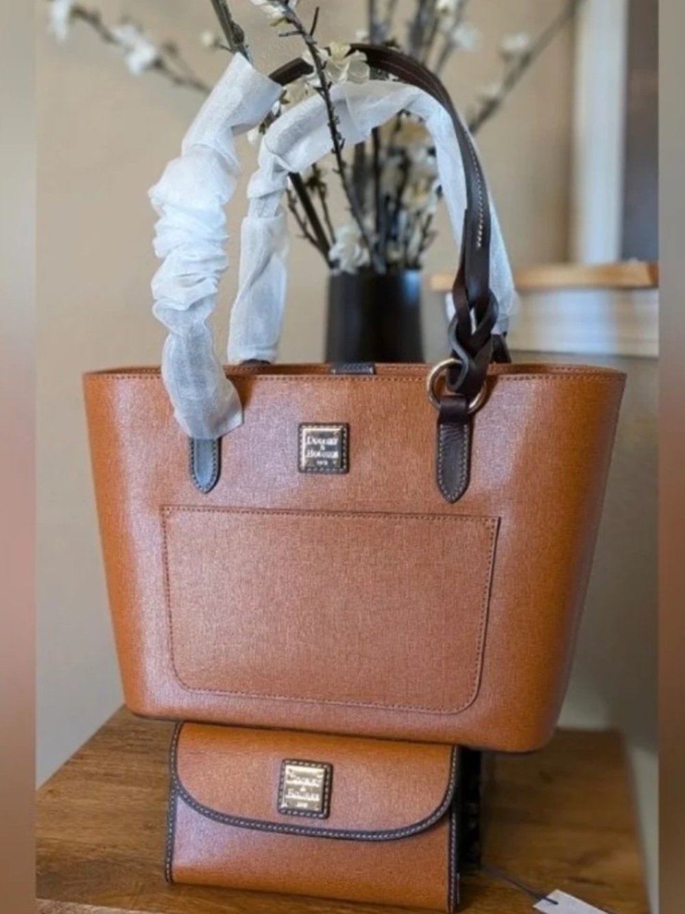 NWT! Dooney & Bourke Saffino Gretchen Tote & Wallet Set in NATURAL
